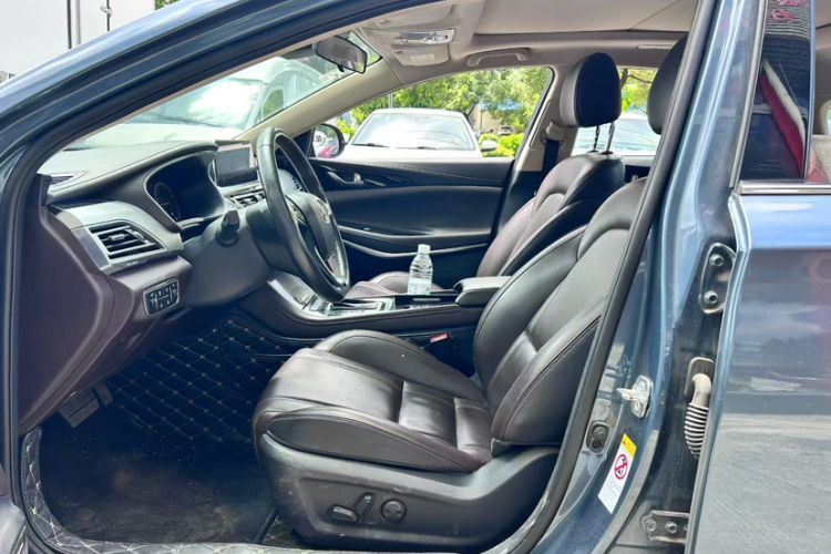 Used CHANGAN Raeton CC 2018 1.5T Automatic Zunya Model China V Standard Interior 2