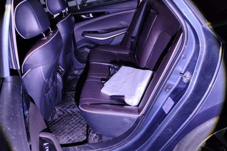 Used CHANGAN Raeton CC 2018 1.5T Automatic Zunya Model China V Standard Left Rear Seat
