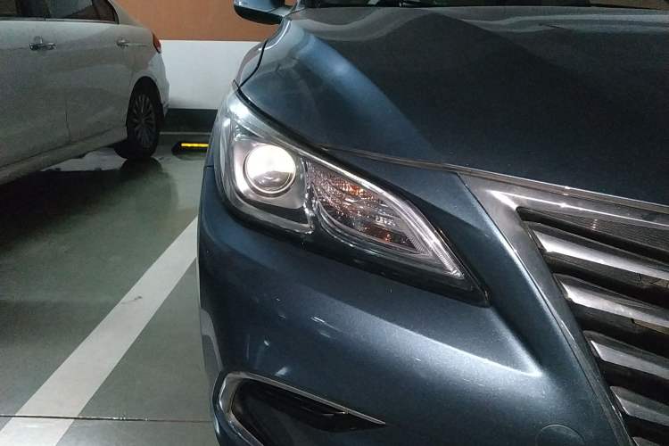 Used CHANGAN Raeton CC 2018 1.5T Automatic Haoya Model China V Standard Right Front Headlight
