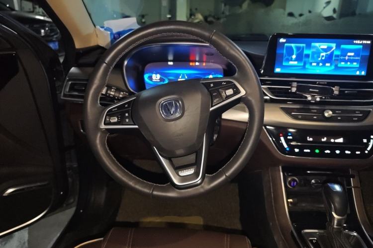 Used CHANGAN Raeton CC 2018 1.5T Automatic Zhiya Model China V Standard Steering Wheel