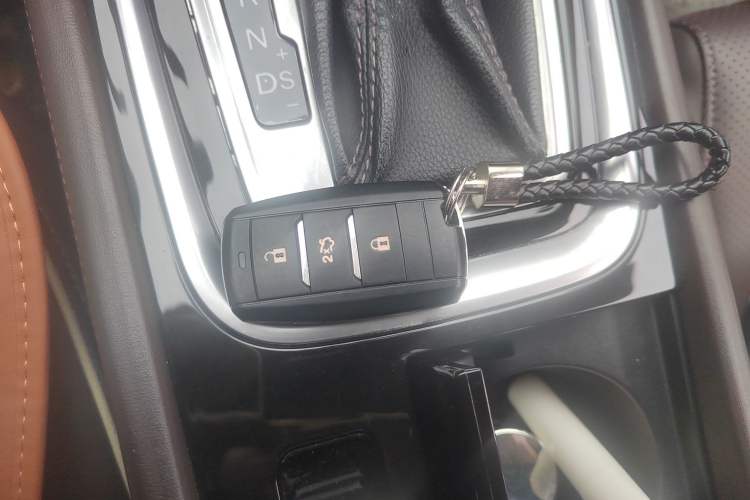 Used CHANGAN Raeton CC 2018 1.5T Automatic Haoya Model China V Standard Vehicle Key