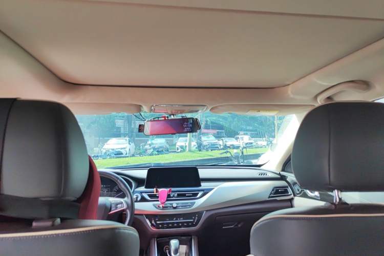 Used CHANGAN Raeton CC 2018 1.5T Automatic Haoya Model Guangmang Edition China V Standard Headliner