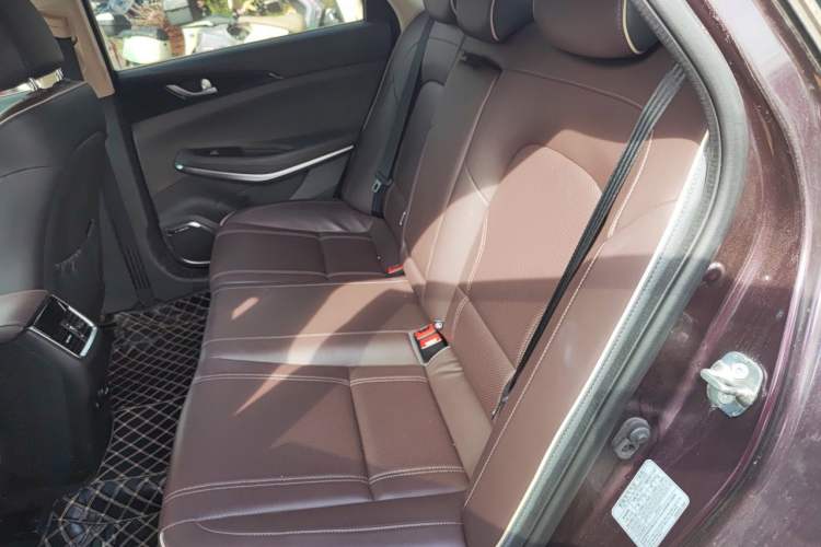 Used CHANGAN Raeton CC 2018 1.5T Automatic Haoya Model Guangmang Edition China V Standard Left Rear Seat