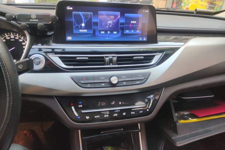 Used CHANGAN Raeton CC 2018 1.5T Automatic Haoya Model China V Standard Audio And AC Panel