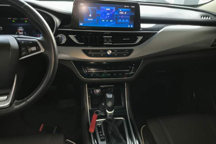 Used CHANGAN Raeton CC 2018 1.5T Automatic Zhiya Model China V Standard Audio And AC Panel