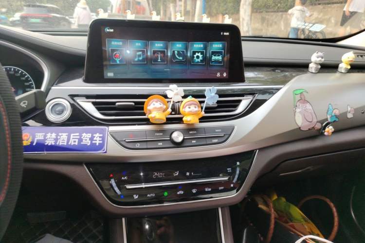 Used CHANGAN Raeton CC 2018 1.5T Automatic Zhiya Model China V Standard Audio And AC Panel