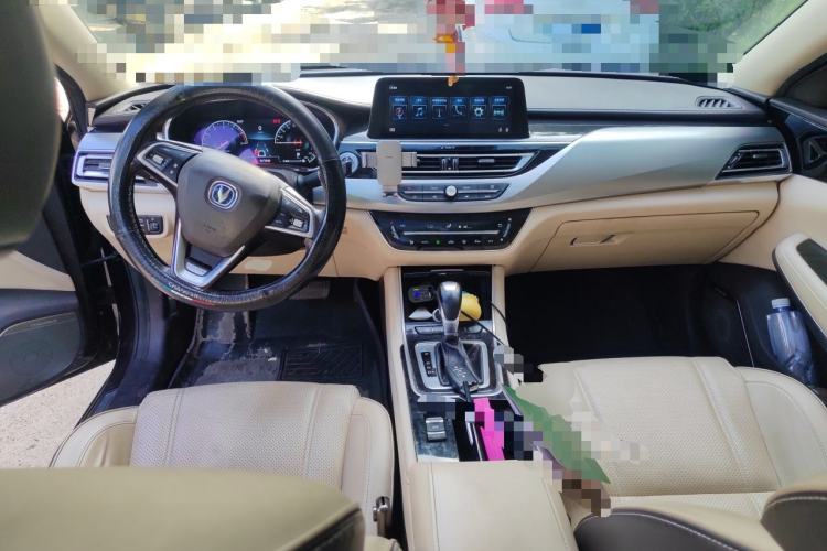 Used CHANGAN Raeton CC 2018 1.5T Automatic Zunya Model China V Standard Center Console