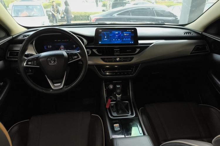 Used CHANGAN Raeton CC 2018 1.5T Automatic Zhiya Model China V Standard Center Console