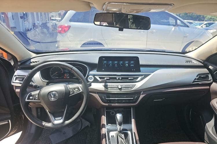 Used CHANGAN Raeton CC 2018 1.5T Automatic Zhiya Model China V Standard Center Console