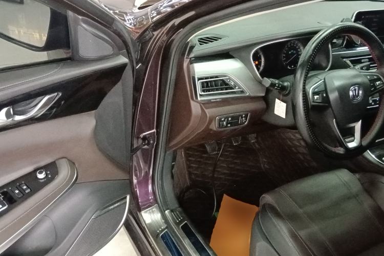 Used CHANGAN Raeton CC 2018 1.5T Manual Elegant Model China V Standard Driver Seat