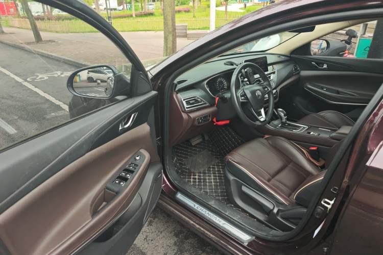 Used CHANGAN Raeton CC 2018 1.5T Automatic Haoya Model China V Standard Driver Seat
