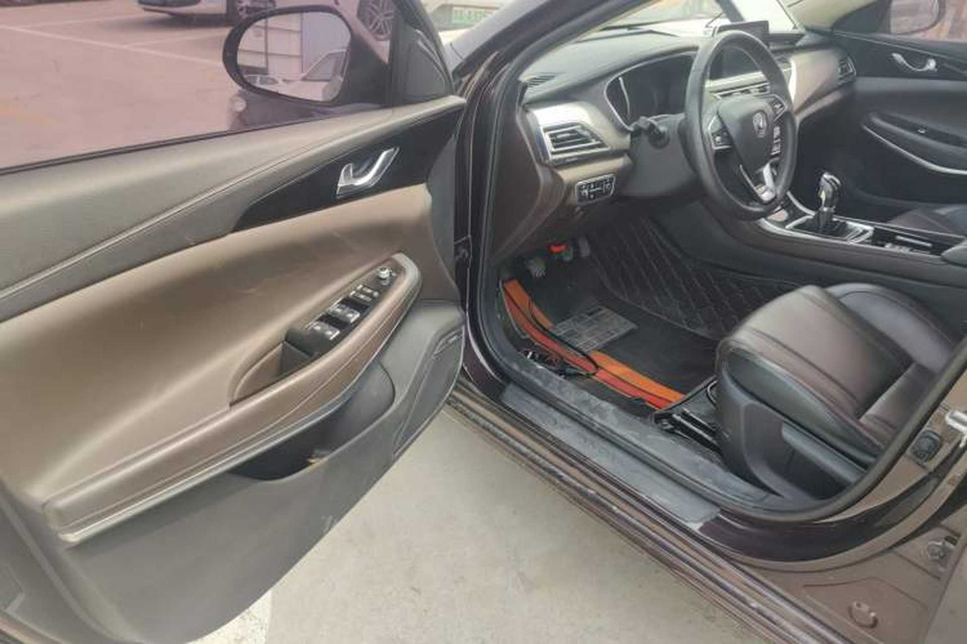 Used CHANGAN Raeton CC 2018 1.5T Manual Elegant Model China V Standard Driver Seat