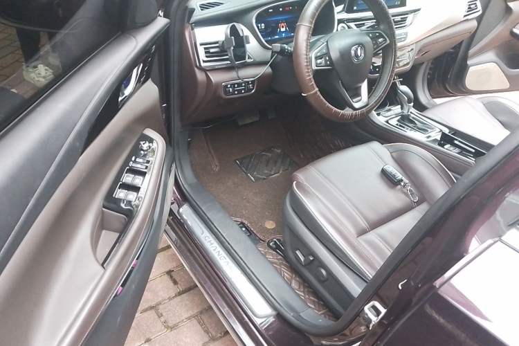 Used CHANGAN Raeton CC 2018 1.5T Automatic Zunya Model China V Standard Driver Seat