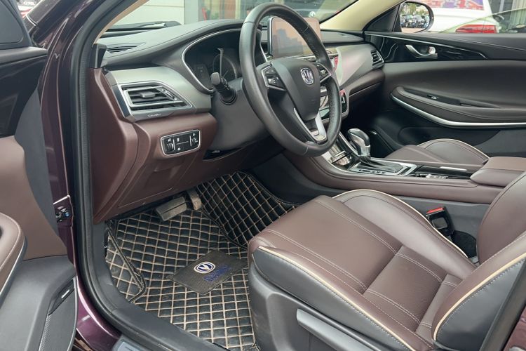 Used CHANGAN Raeton CC 2018 1.5T Automatic Haoya Model Guangmang Edition China V Standard Driver Seat