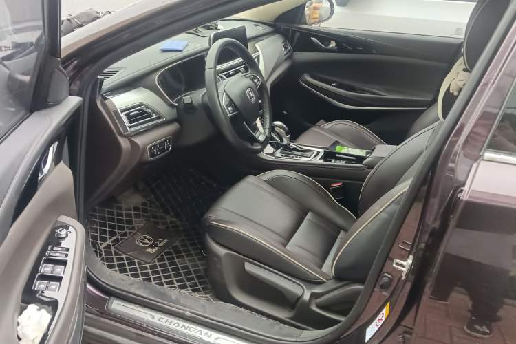 Used CHANGAN Raeton CC 2018 1.5T Automatic Haoya Model Guangmang Edition China V Standard Driver Seat