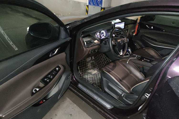 Used CHANGAN Raeton CC 2018 1.5T Automatic Haoya Model China V Standard Driver Seat