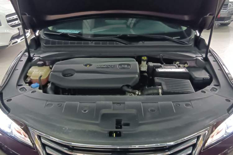 Used CHANGAN Raeton CC 2018 1.5T Manual Elegant Model China V Standard Engine Bay