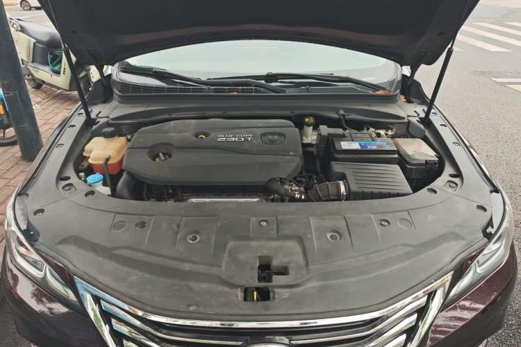 Used CHANGAN Raeton CC 2018 1.5T Automatic Haoya Model China V Standard Engine Bay