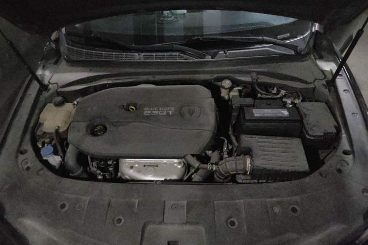 Used CHANGAN Raeton CC 2018 1.5T Automatic Haoya Model China V Standard Engine Bay