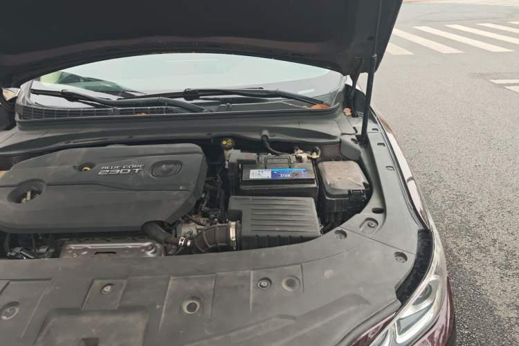 Used CHANGAN Raeton CC 2018 1.5T Automatic Haoya Model China V Standard Engine Bay Left