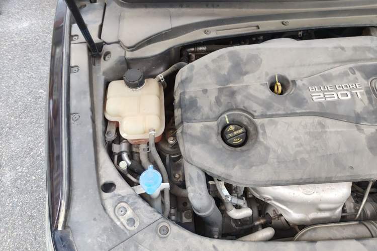 Used CHANGAN Raeton CC 2018 1.5T Automatic Haoya Model China V Standard Engine Bay Right