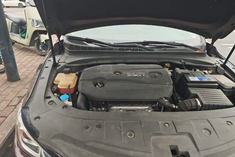 Used CHANGAN Raeton CC 2018 1.5T Automatic Haoya Model China V Standard Engine Bay Right
