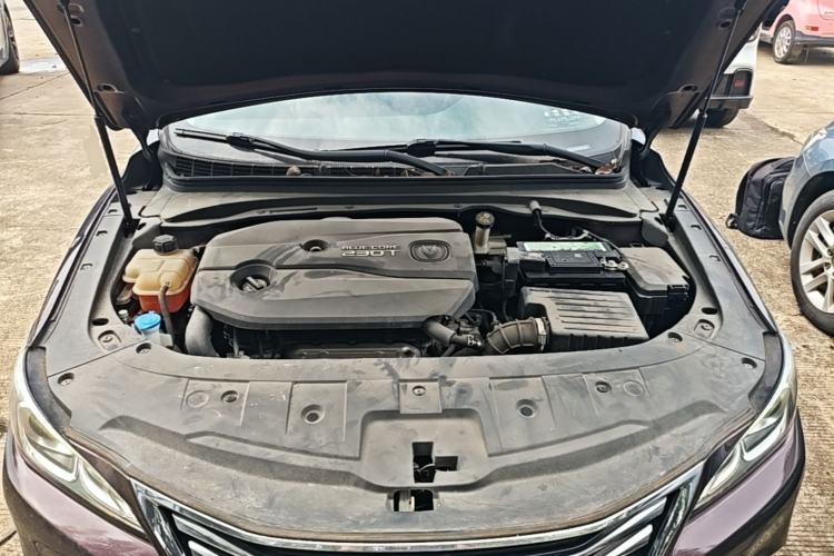 Used CHANGAN Raeton CC 2018 1.5T Automatic Elegant Starry Edition China V Standard Engine Bay