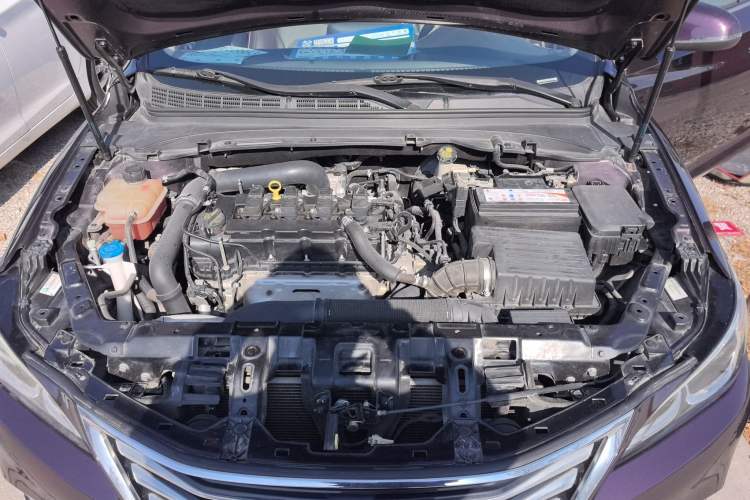 Used CHANGAN Raeton CC 2018 1.5T Automatic Zhiya Model China V Standard Engine Bay