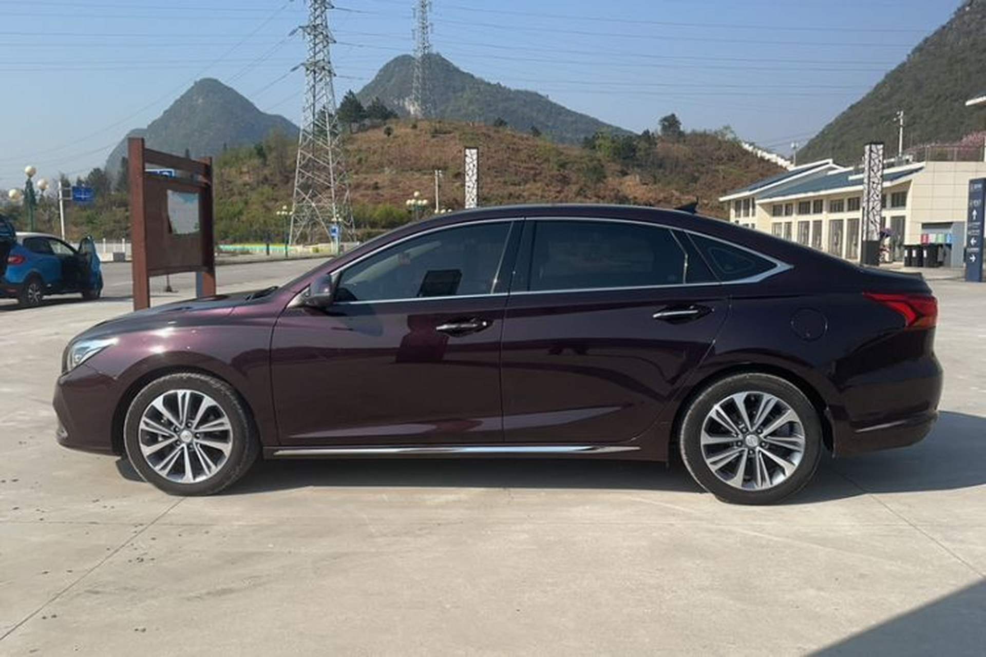 Used CHANGAN Raeton CC 2018 1.5T Automatic Zunya Model China V Standard Exterior 5