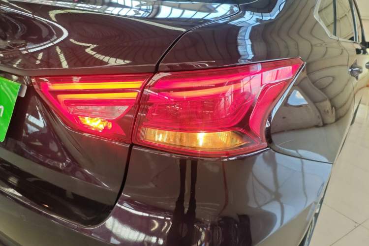 Used CHANGAN Raeton CC 2018 1.5T Manual Luxury Model China V Standard Exterior 6