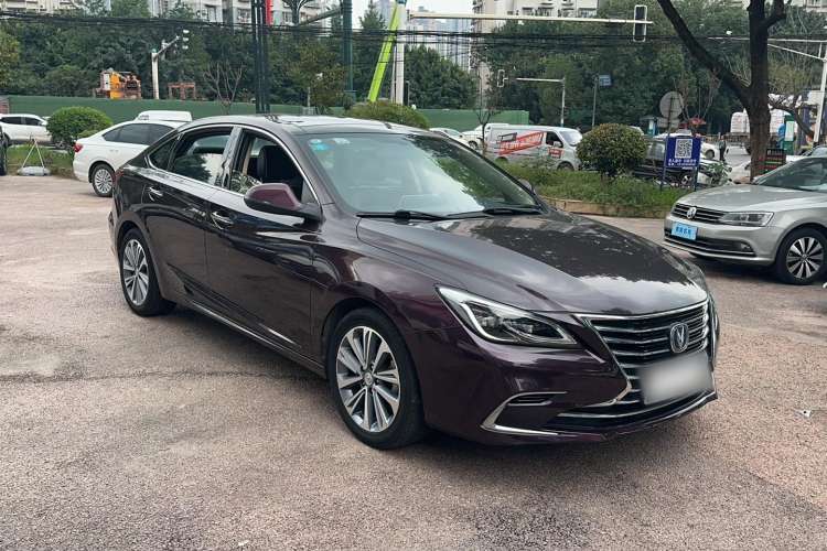 Used CHANGAN Raeton CC 2018 1.5T Automatic Haoya Model Guangmang Edition China V Standard Front Right 45 Deg