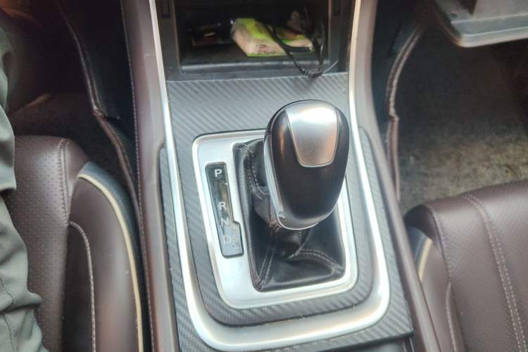Used CHANGAN Raeton CC 2018 1.5T Automatic Haoya Model China V Standard Gear Lever