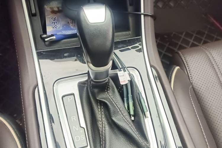 Used CHANGAN Raeton CC 2018 1.5T Automatic Haoya Model Guangmang Edition China V Standard Gear Lever