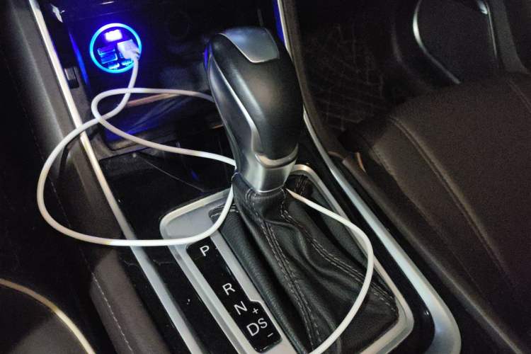 Used CHANGAN Raeton CC 2018 1.5T Automatic Haoya Model China V Standard Gear Lever
