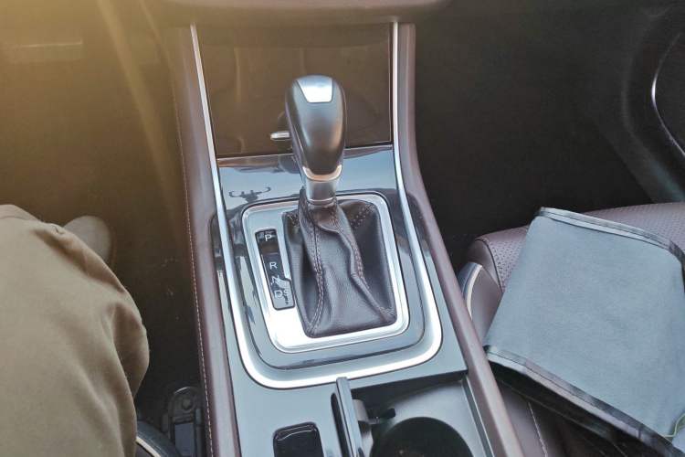 Used CHANGAN Raeton CC 2018 1.5T Automatic Zhiya Model China V Standard Gear Lever