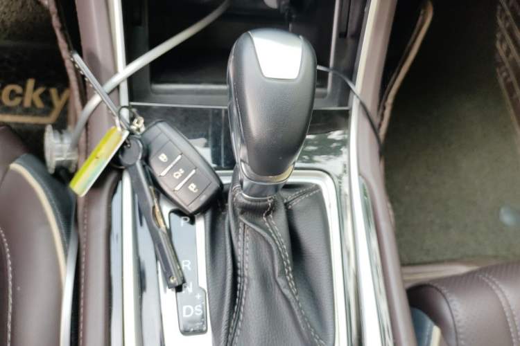 Used CHANGAN Raeton CC 2018 1.5T Automatic Zhiya Model China V Standard Gear Lever