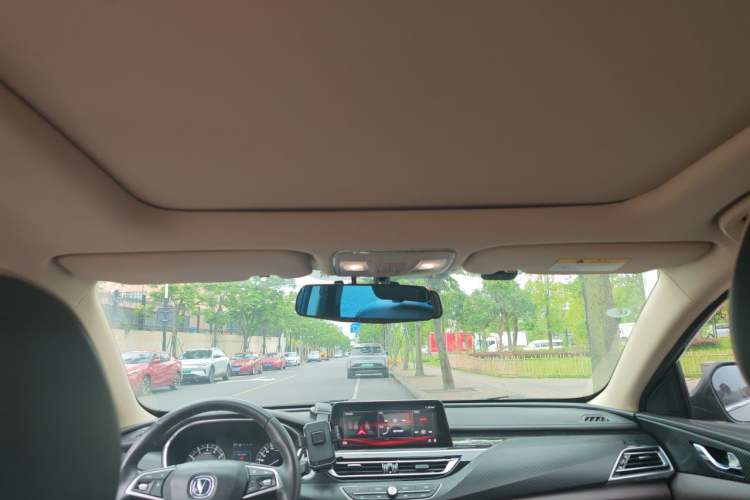 Used CHANGAN Raeton CC 2018 1.5T Automatic Haoya Model China V Standard Headliner
