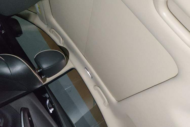 Used CHANGAN Raeton CC 2018 1.5T Automatic Haoya Model China V Standard Headliner