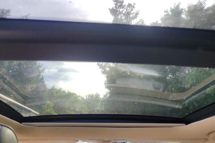 Used CHANGAN Raeton CC 2018 1.5T Automatic Zunya Model China V Standard Headliner
