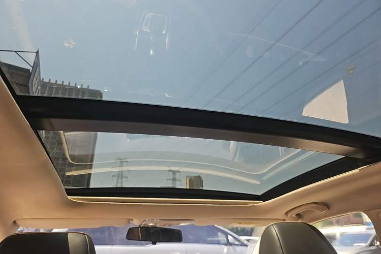 Used CHANGAN Raeton CC 2018 1.5T Automatic Zhiya Model China V Standard Headliner