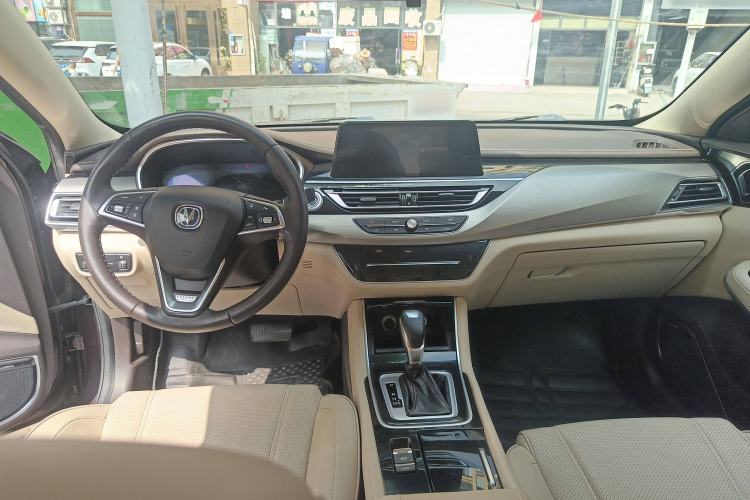Used CHANGAN Raeton CC 2018 1.5T Automatic Zhiya Model China V Standard Interior 2