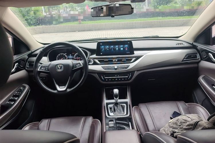 Used CHANGAN Raeton CC 2018 1.5T Automatic Zhiya Model China V Standard Interior 2