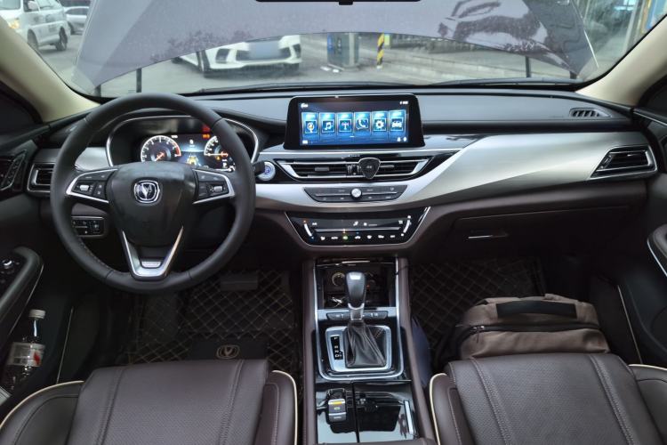 Used CHANGAN Raeton CC 2018 1.5T Automatic Zunya Model China V Standard Interior 2
