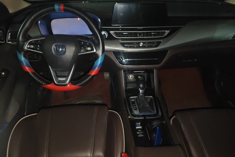 Used CHANGAN Raeton CC 2018 1.5T Automatic Zhiya Model China V Standard Interior 2
