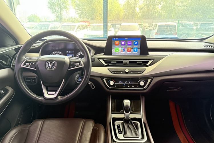 Used CHANGAN Raeton CC 2018 1.5T Automatic Elegant Version China V Standard Interior 3