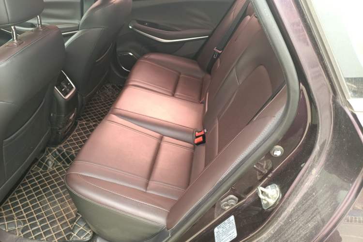 Used CHANGAN Raeton CC 2018 1.5T Manual Elegant Model China V Standard Interior 4