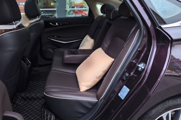 Used CHANGAN Raeton CC 2018 1.5T Automatic Zunya Model China V Standard Interior 4