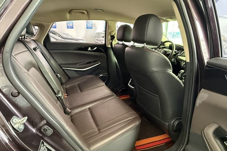 Used CHANGAN Raeton CC 2018 1.5T Automatic Elegant Version China V Standard Interior 5