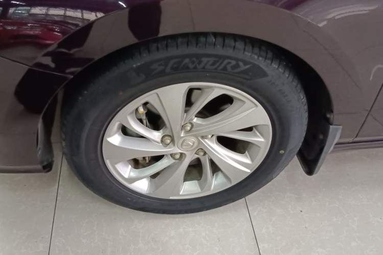 Used CHANGAN Raeton CC 2018 1.5T Manual Elegant Model China V Standard Left Front Wheel Hub