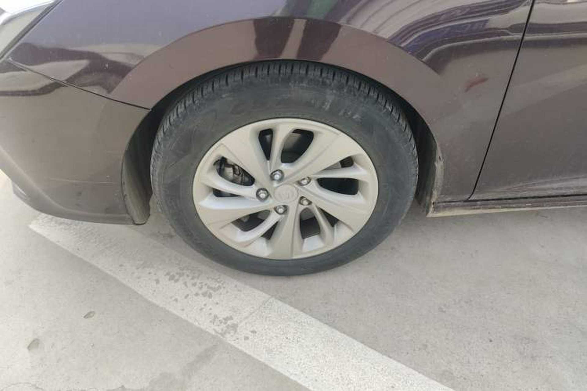 Used CHANGAN Raeton CC 2018 1.5T Manual Elegant Model China V Standard Left Front Wheel Hub